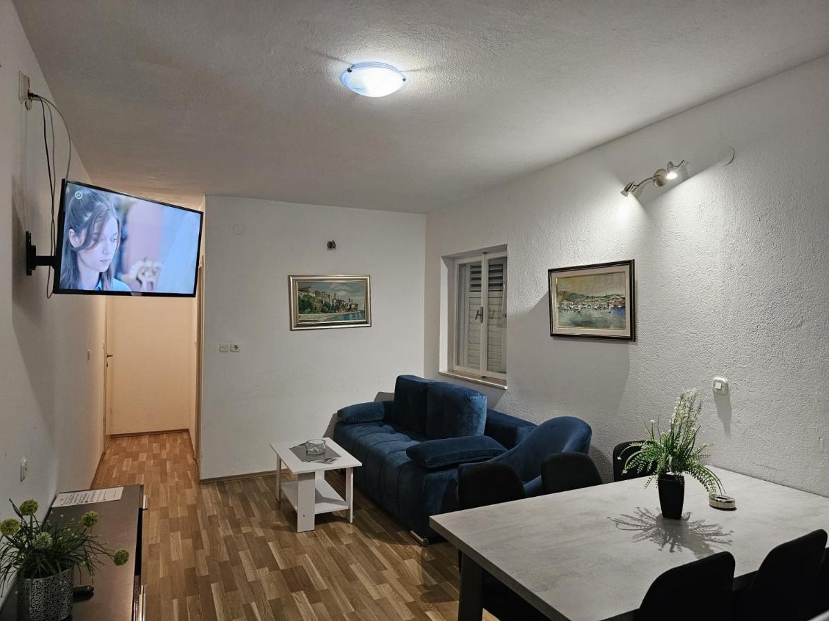 לוקבה Beach Apartments Mika מראה חיצוני תמונה