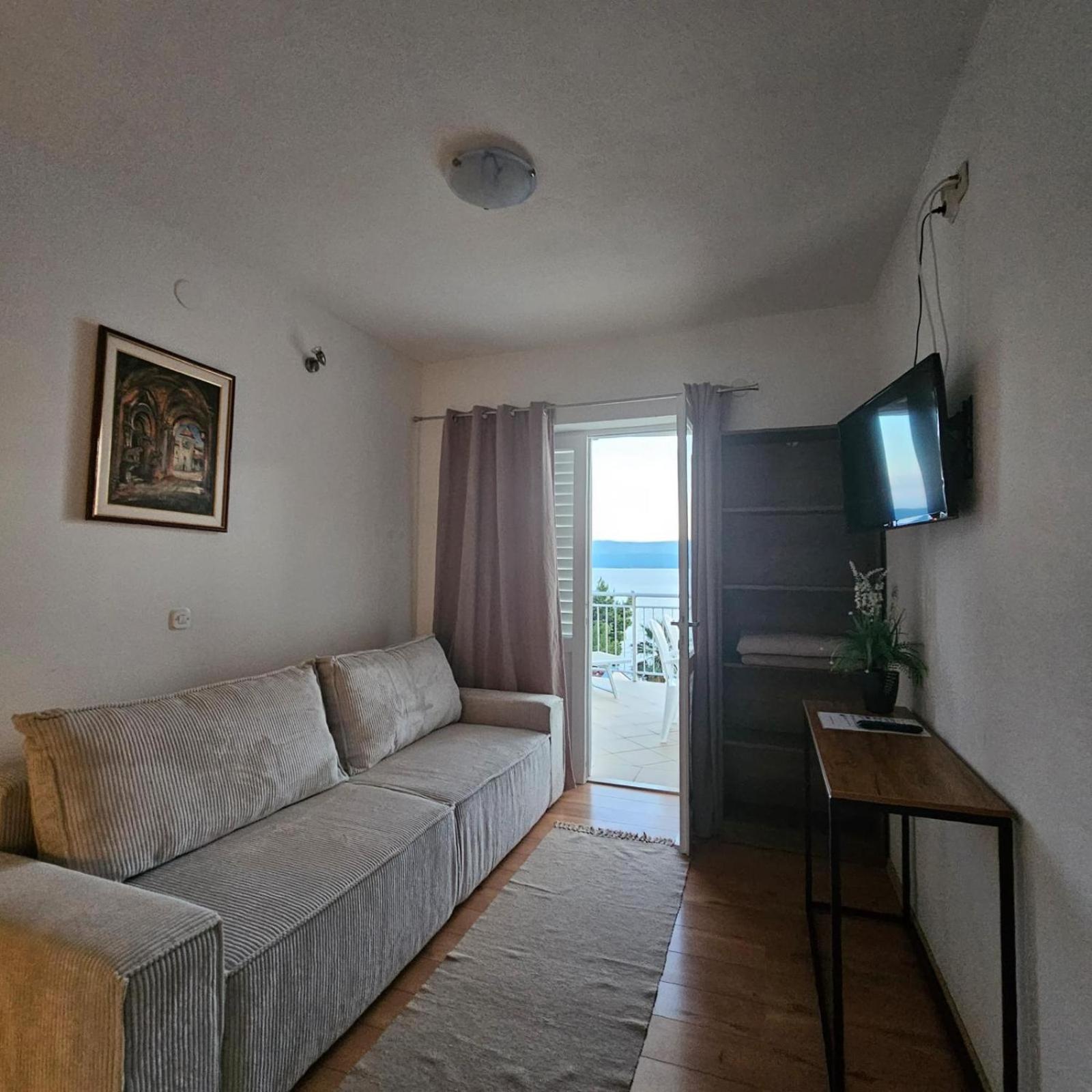 לוקבה Beach Apartments Mika מראה חיצוני תמונה