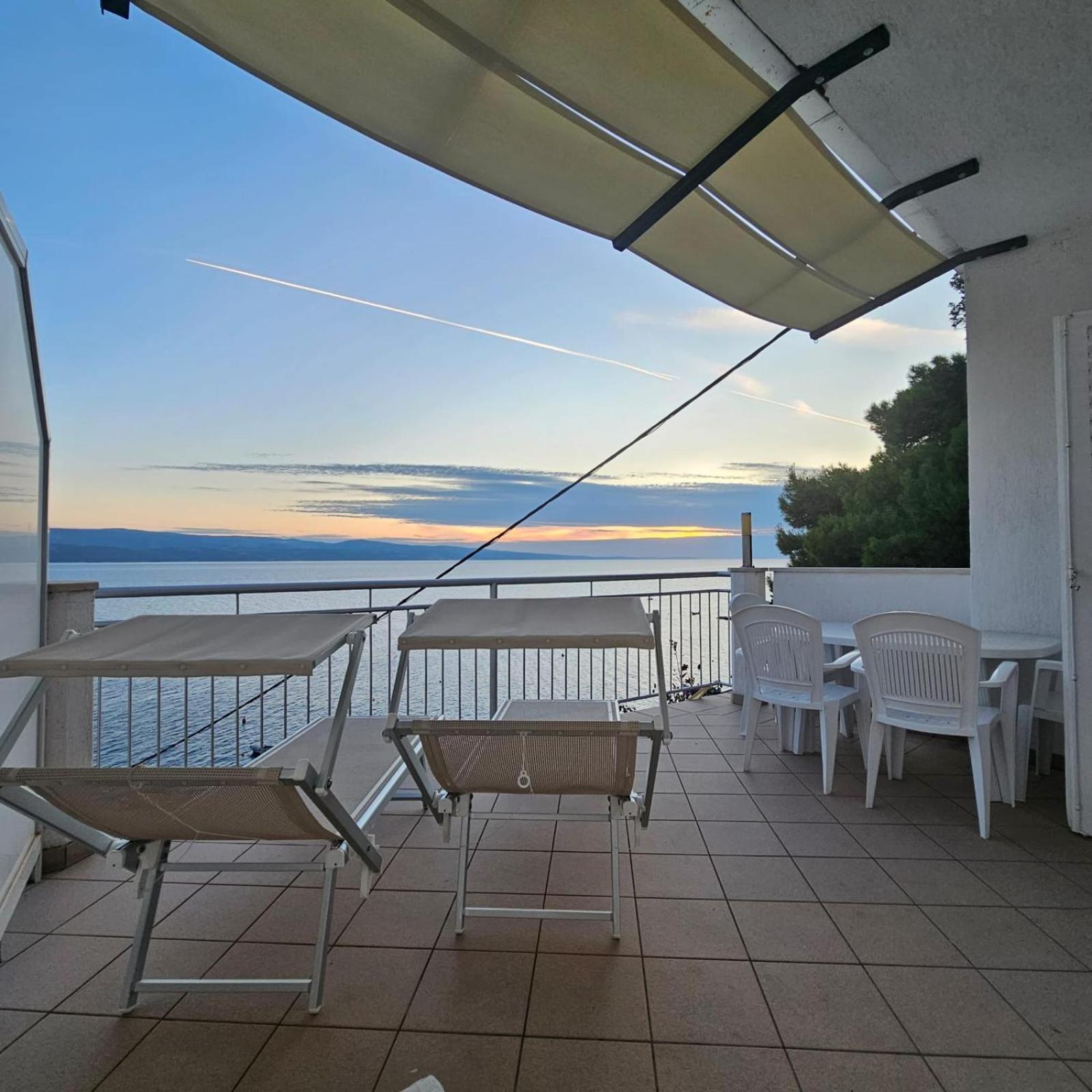 לוקבה Beach Apartments Mika מראה חיצוני תמונה